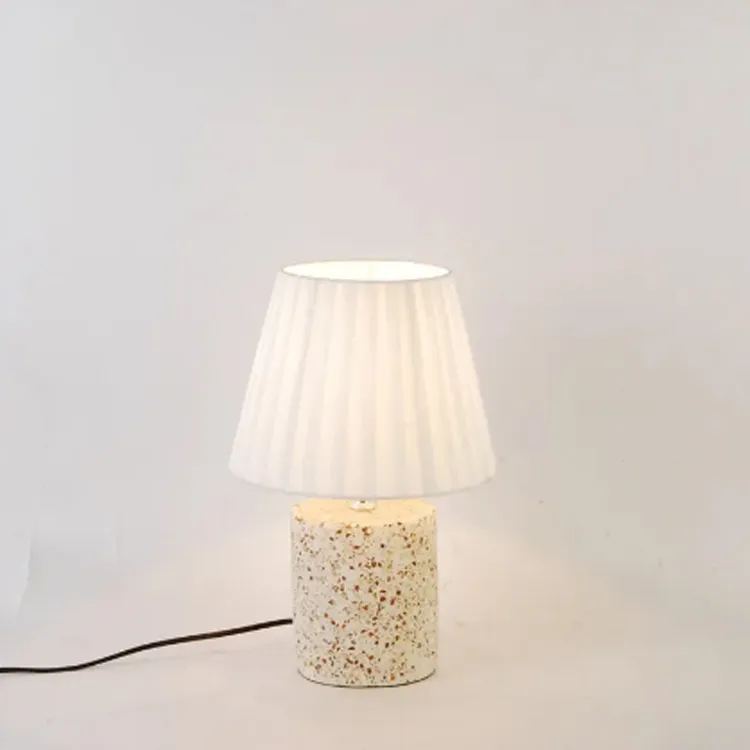 Jak vybrat stolní lampu?