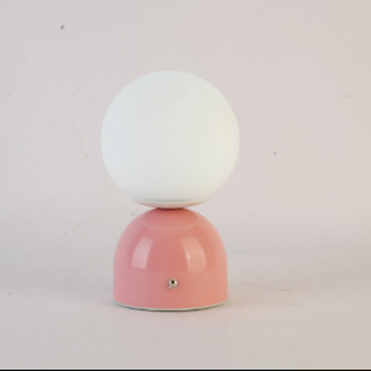 Přenosná LED stolní lampa v růžové barvě na nabíjení baterie