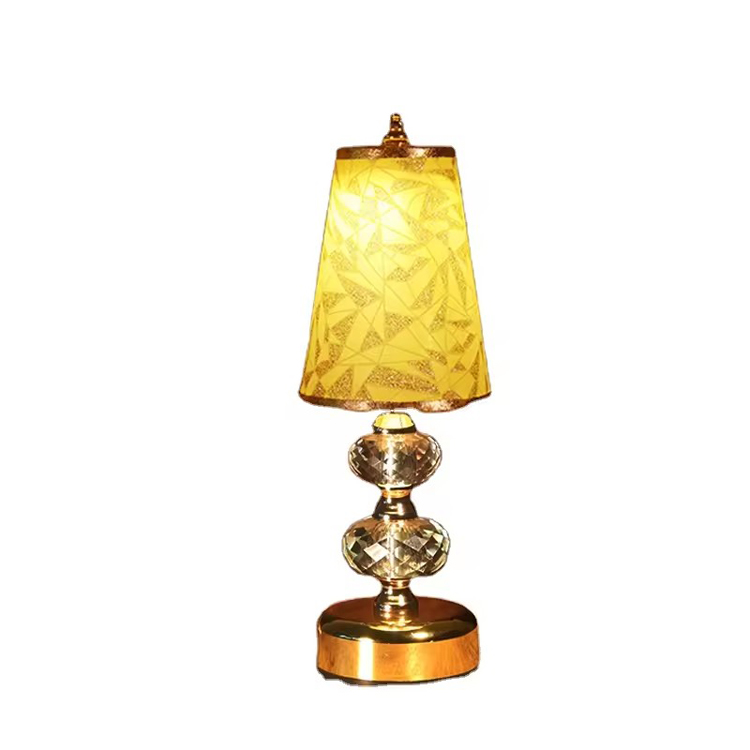 Luxusní malá přenosná světelná kuželová stolní lampa s USB nabíjením