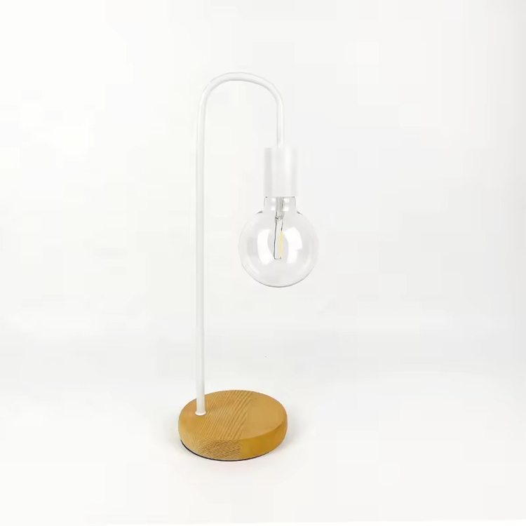 Jednoduché moderní kovové řemeslné domácí dekorační žárovka stolní lampa