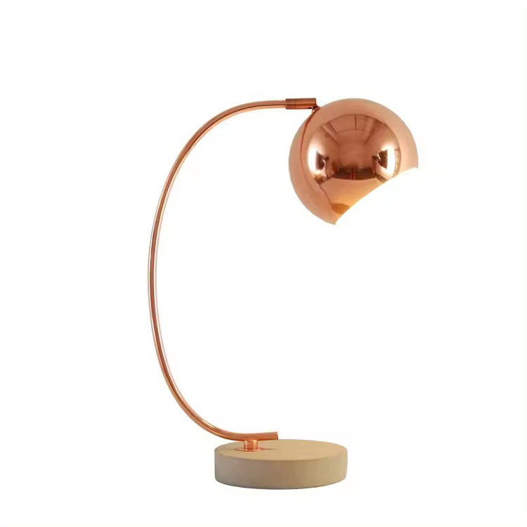 Vintage stolní osvětlení kartáčovaná měď Rybářská železná stolní lampa